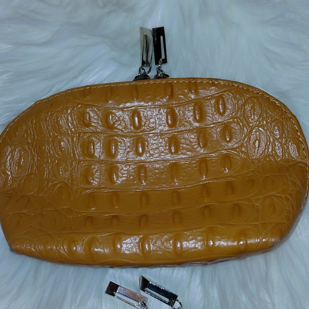 EUC Italian Leather Croc Embossed Cosmetic Bag or Wristlet, Double Zip
